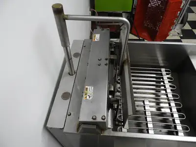 Used Hobart Used Hobart HF85C Commercial Full Pot Deep fryer with Auto Lift 220 volt 3 phase Cookers / Coolers / Fryers Illinois US | Falcon Restaurant Supply #1376494