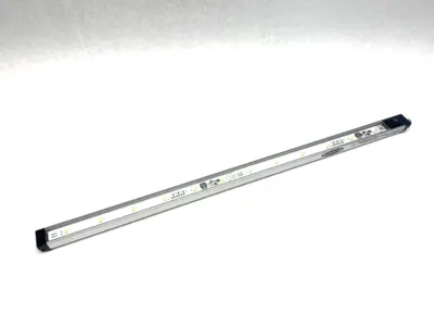 USED BANNER ENGINEERING WORK LIGHT STRIP, SWITCHED, 570MM LENGTH, 18065
