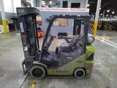 USED 2021 CLARK S32C