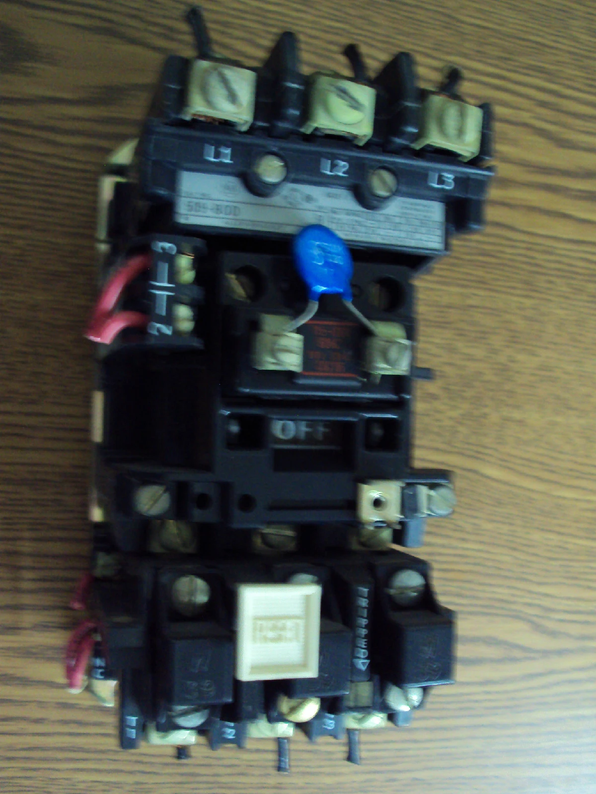 Allen Bradley AB Relay Contactor 509-B0D Ser B 115/120 Volt Coil 5O9-BOD