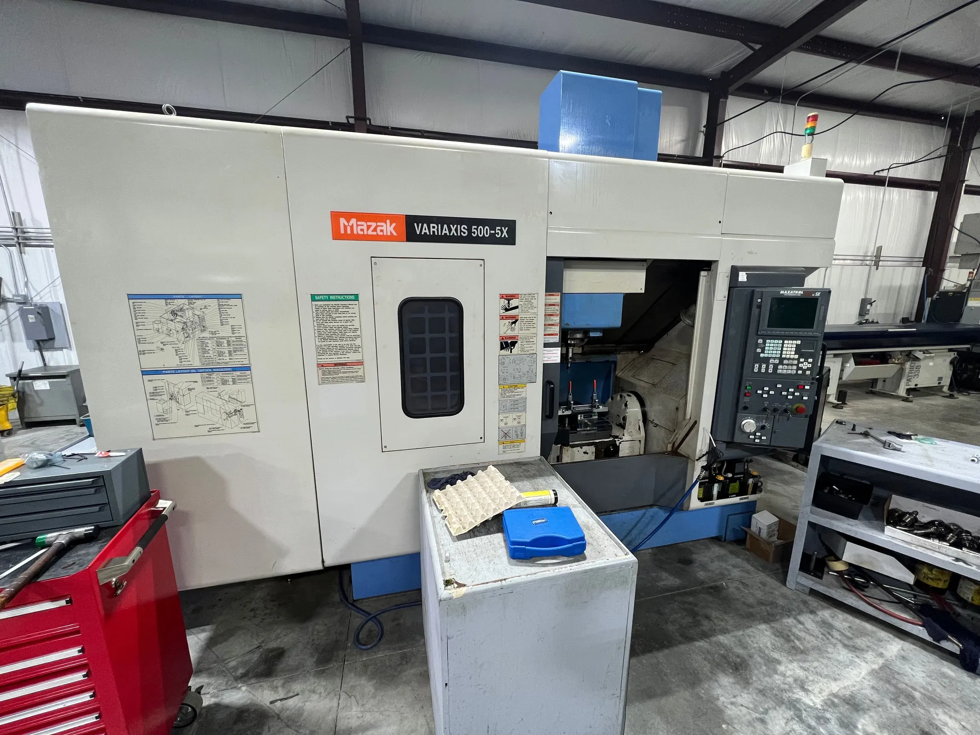 MAZAK VARIAXIS 500-5X features 5-axis capabilities