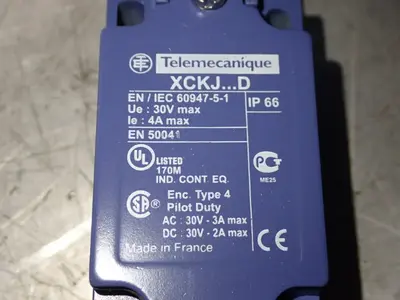 New | in-Stock TELEMECANIQUE ZCKJ8D Relays & Switches Ohio US | HGR 24 #864249