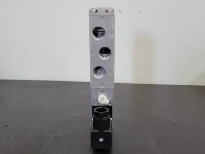 2-Position Single Solenoid Pneumatic Valve 4F310-10
