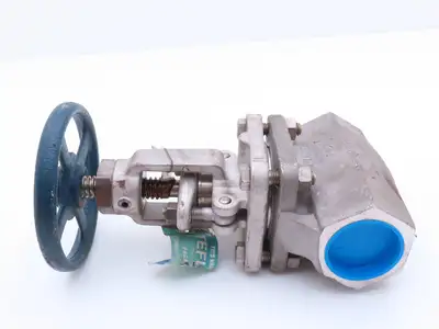 Powell 2474 Stainless Globe Valve 1-1/2" Socket Weld 200 WOG Rising Stem