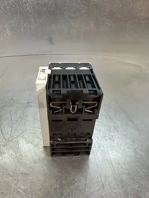 Allen Bradley 140M-D8N-C25 SC + (140M-C-A) (BIN-1.5.5)
