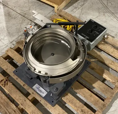USED VIBROMATIC 12" VIBRATING BOWL FEEDER W/ H002 FEEDER/INCLINE CONTROLLER
