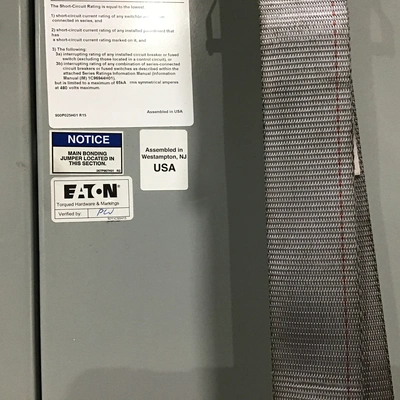 Eaton Pow-R-Line PRL-C Panel/Switchboard 3Phase 4Wire 60Hz 480V Enclosure Type 1