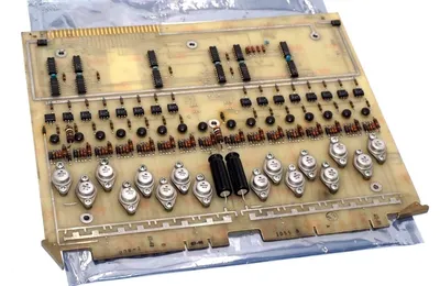 ALLEN BRADLEY 7300-UOD-2 RELAY PULLER BOARD 7300UOD2 REPAIRED