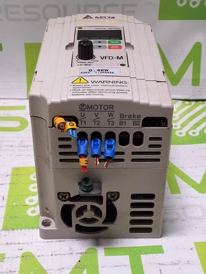 DELTA VFD004M21A INVERTER WITH VFD-M DIGITAL KEYPAD PANEL