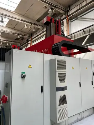 USED 2010 TRIMILL VU 2313