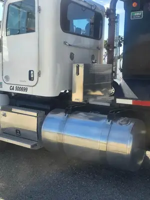 USED 2012 PETERBILT 386