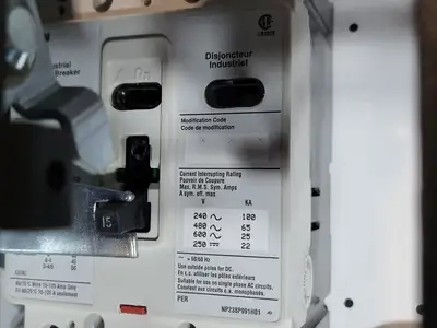 Used EATON SVX004A1-5A4N1 Switchgears British Columbia CA | Lenmark #240309