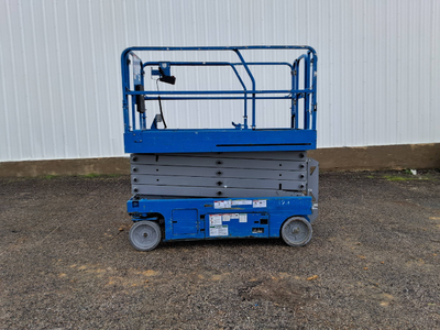 USED 2017 Genie GS-3246