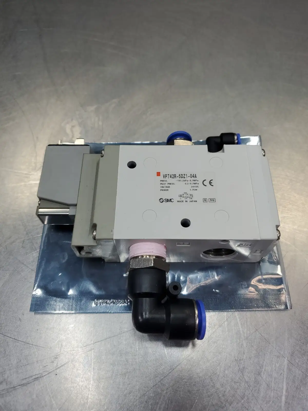 Used SMC VP742R-5DZ1-04A Solenoid Valves South Carolina US | Palmetto Automation #1157877
