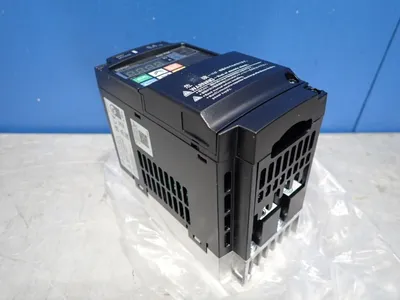 NEW OMRON 3G3MX2A2004V1