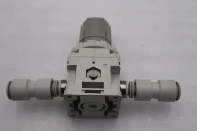 NEW OPEN BOX SMC IRV20-C10 Vacuum Regulator STOCK L-531-C