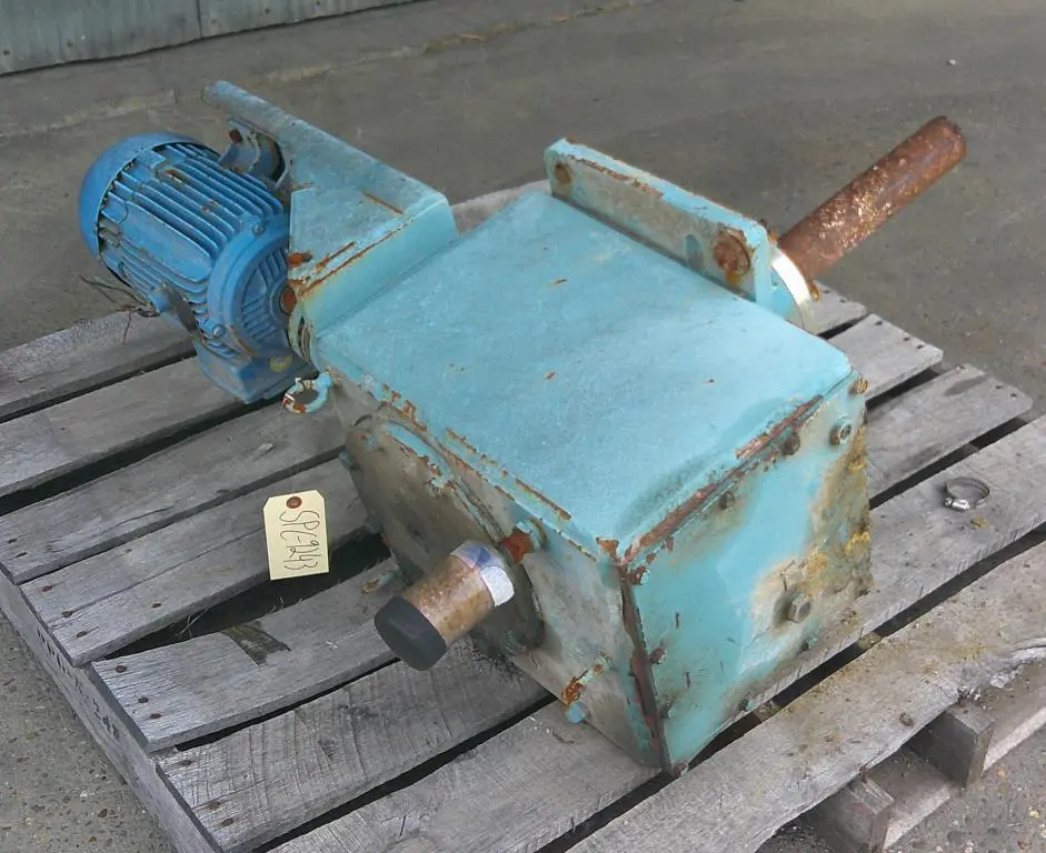 SPC9243  Agitator 5 hp Chemineer top mount agitator model 3 HTD-5