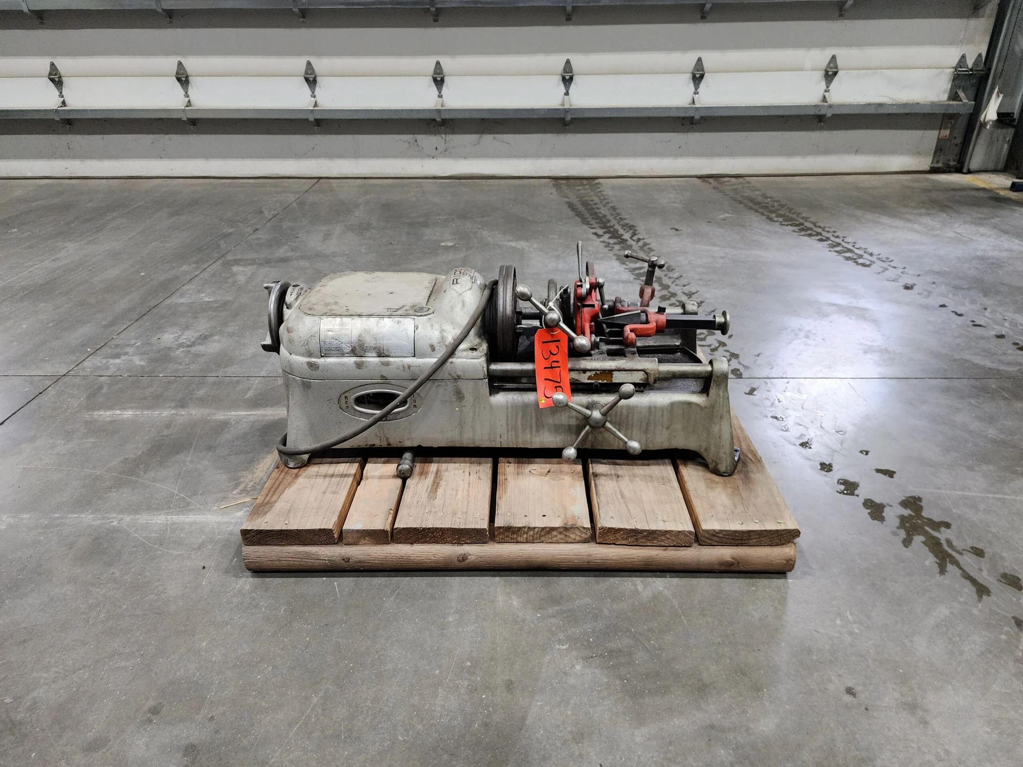 Ridgid Model 535 Pipe Threader, 1/8” – 2” Capacity