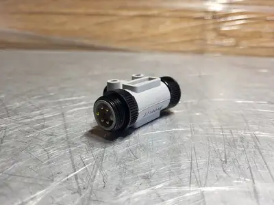 NEW MOLEX 1300390341