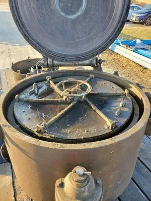 USED 1962 TOLHURST 40'' OIL CHIP SEPERATOR