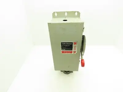 Cutler Hammer Safety Disconnect Switch 60A 600V Fused Crouse Arktite Receptacle