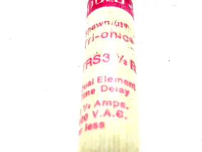 NEW LOT OF 13 GOULD SHAWMUT TR31/2R FUSES