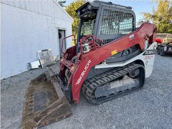 USED 2018 Takeuchi TL10V2