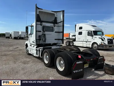 Used 2016 VOLVO VNL64T300 Conventional trucks Texas US | Proxy Equipment #1426088