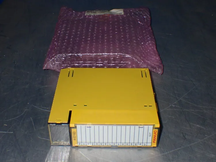 New | in-Stock FANUC A03B0819C104 PLC Input & Output Ohio US | HGR 24 #1069547