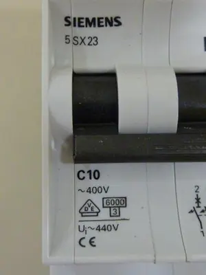 USED SIEMENS 5SX23C10