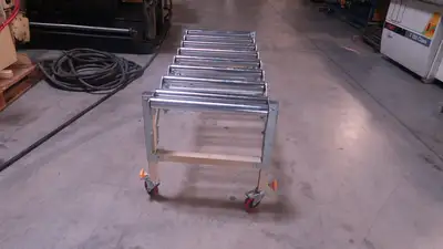 4.5 ft. Extendable & Flexible Conveyor Roller Table