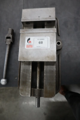 Used KURT WORKHOLDING SOLUTIONS D-675 Vises Minnesota US | Machinesused.com #1505715