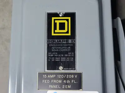 USED SQUARE D CH221N