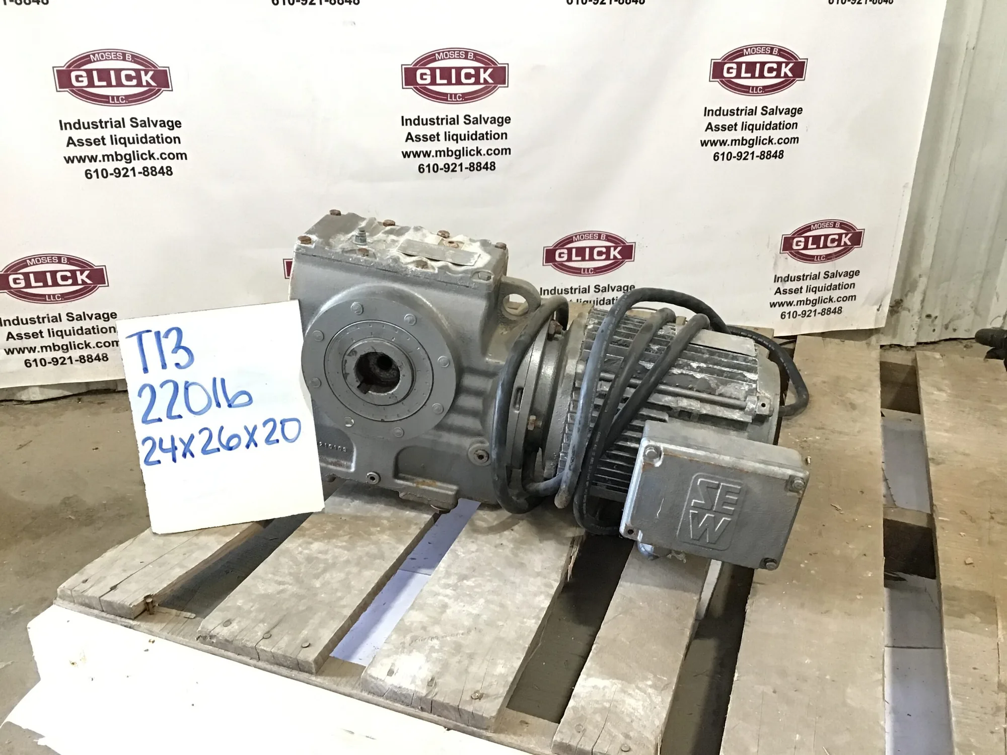 SEW GEAR MOTOR SA77TDT100M6-KS