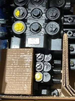 Hydraulic Valve Bank