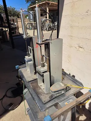 Used _UNKNOWN_ _UNKNOWN_ Cappers - Pluggers - Fitments California US | Machinery & Equipment #1384782