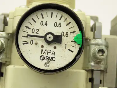SMC AV4000-04-5DZ Compressed Pneumatic Air Treatment Assembly With Regulators