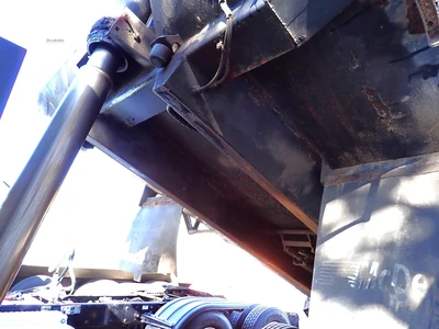 Used 2005 VOLVO VHD64F200 Dump trucks Massachusetts US | Brookside Equipment Sales #1558190