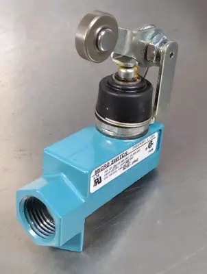 Used Micro Switch _UNKNOWN_ Relays & Switches South Carolina US | Palmetto Automation #1520715