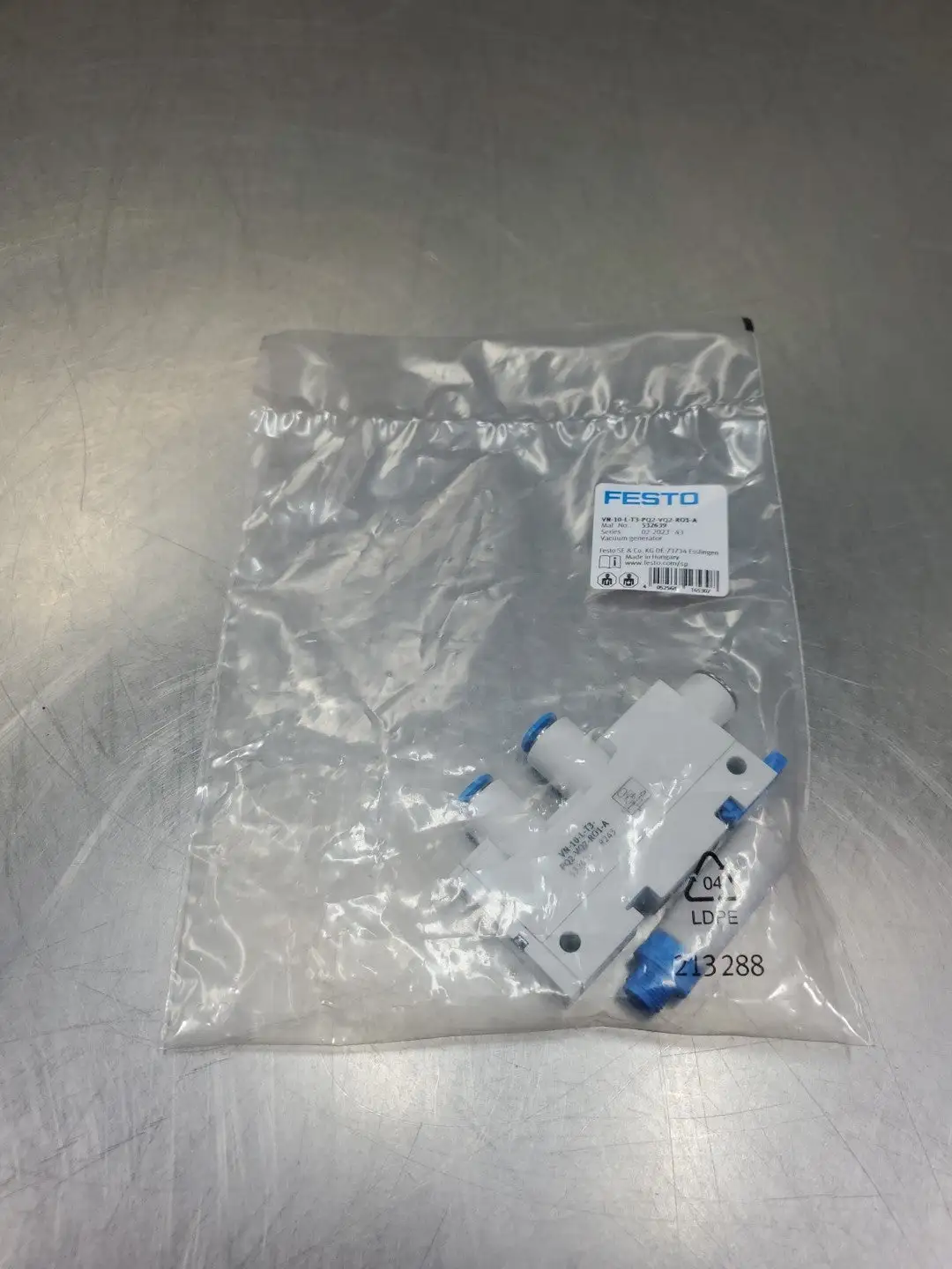 Festo VN-10-L-T3-PQ2-VQ2-R01-A Solenoid Valve, 532639. 6E-12