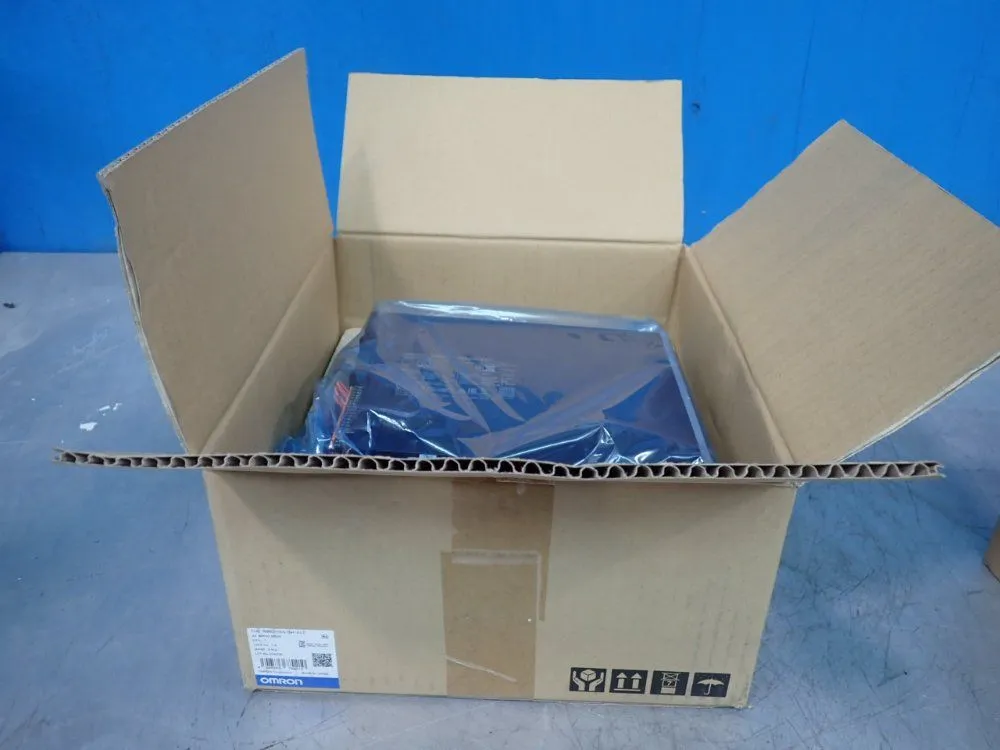 NEW OMRON R88D1SN15HECT