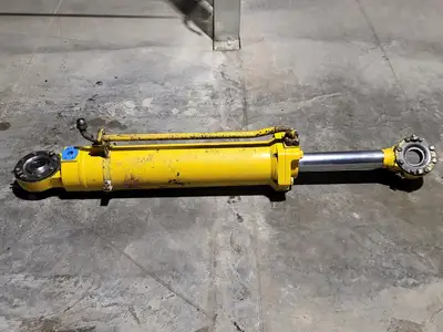 USED KOMATSU EH5933