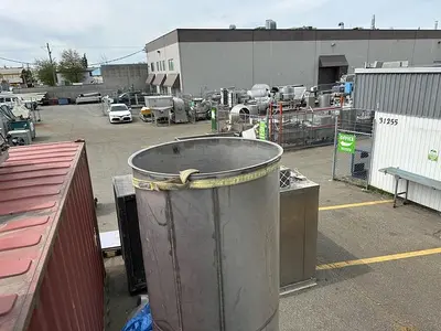 500 Gallon Vertical SS Tank