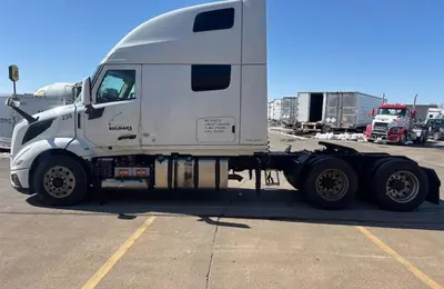 Used VOLVO VNL64T860 Conventional trucks Illinois US | Mitsubishi HC Capital America #1362662