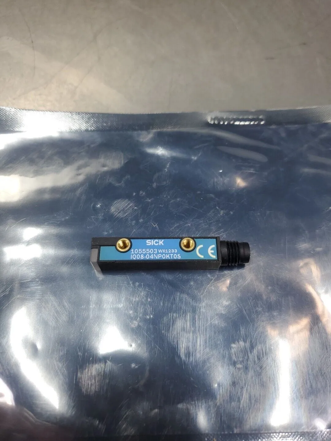 SICK IQ08-04NP0KT0S Beam Sensor. 5E-35/3