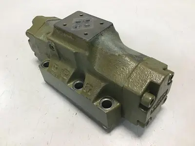 USED YUKEN DHG-06-3C70-E-5058