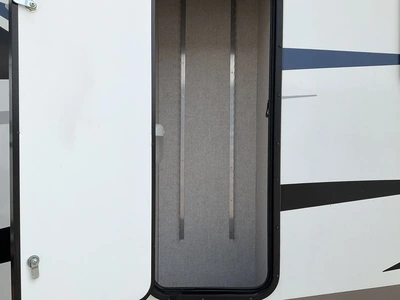 Used 2023 FOX MOUNTAIN 235RLS Campers, Caravans, Motorhomes Michigan US | Miedema Asset Management Group #1372976