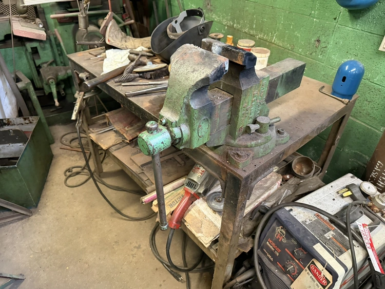 Used _UNKNOWN_ _UNKNOWN_ Welding Tables Michigan US | Miedema Asset Management Group #1360992