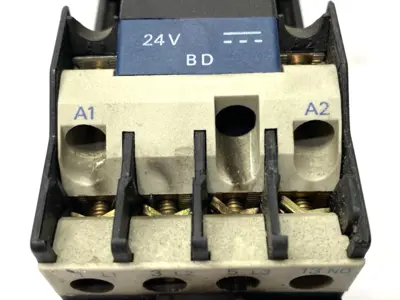 USED TELEMECANIQUE CONTACTOR 3-PHASE 600V 25A