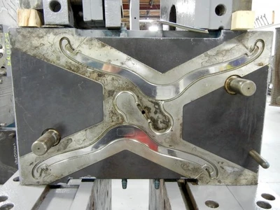 Hanger 8"